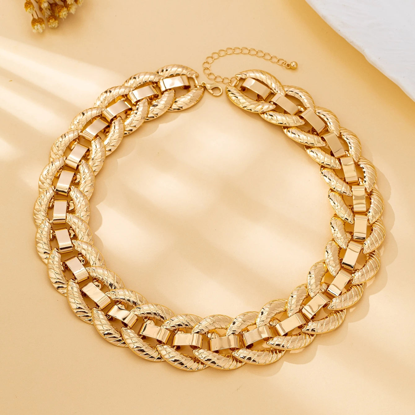 Women's Necklace for Daily Wear