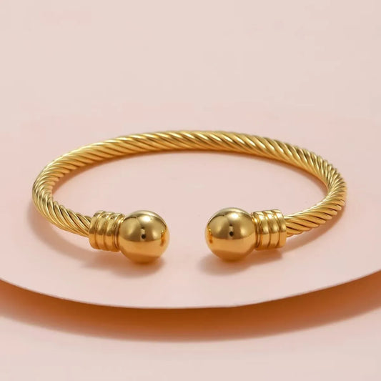 Bracelet with round balls