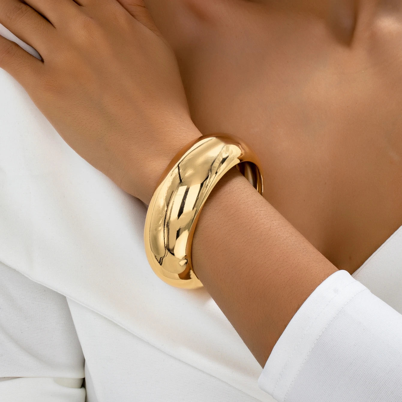 A Women's Bracelet with a Wide