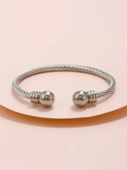 Bracelet with round balls