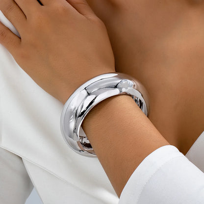 A Women's Bracelet with a Wide